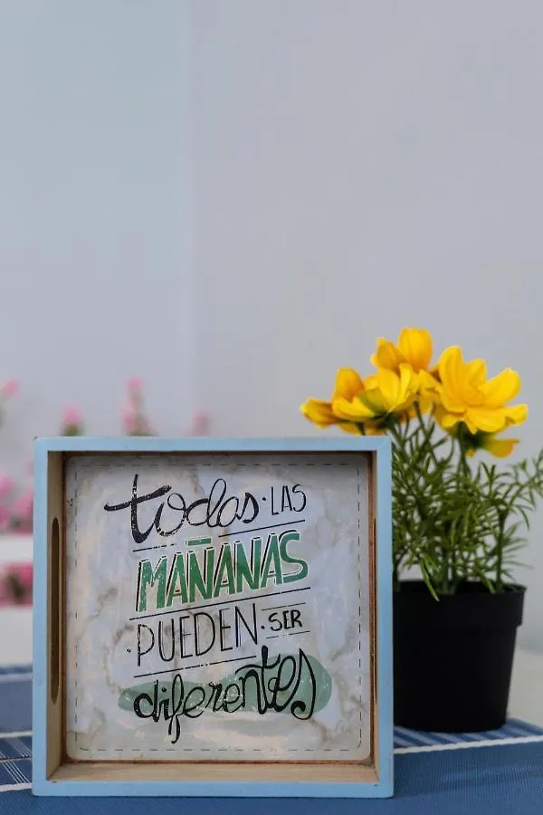 Beach House Apartment, Playa Malagueta Малага