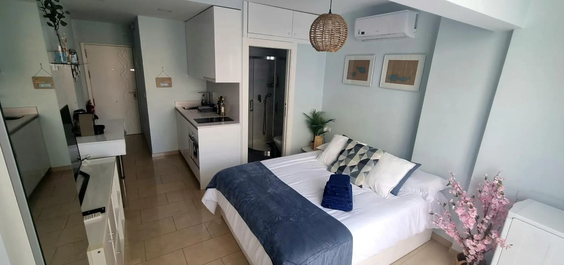 Beach House Apartment, Playa Malagueta location